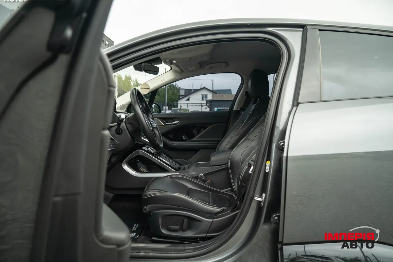 Jaguar I-Pace - фото 12