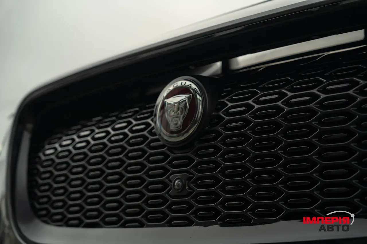 Jaguar I-Pace - фото 9