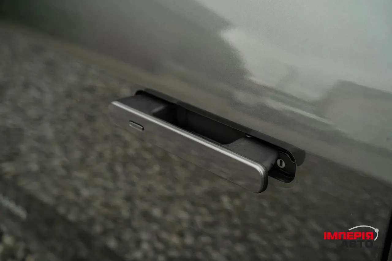 Jaguar I-Pace - фото 11