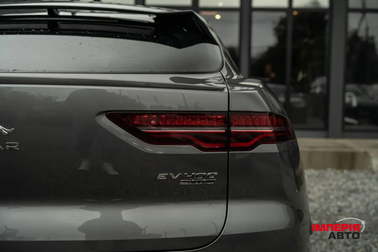 Jaguar I-Pace - фото 7