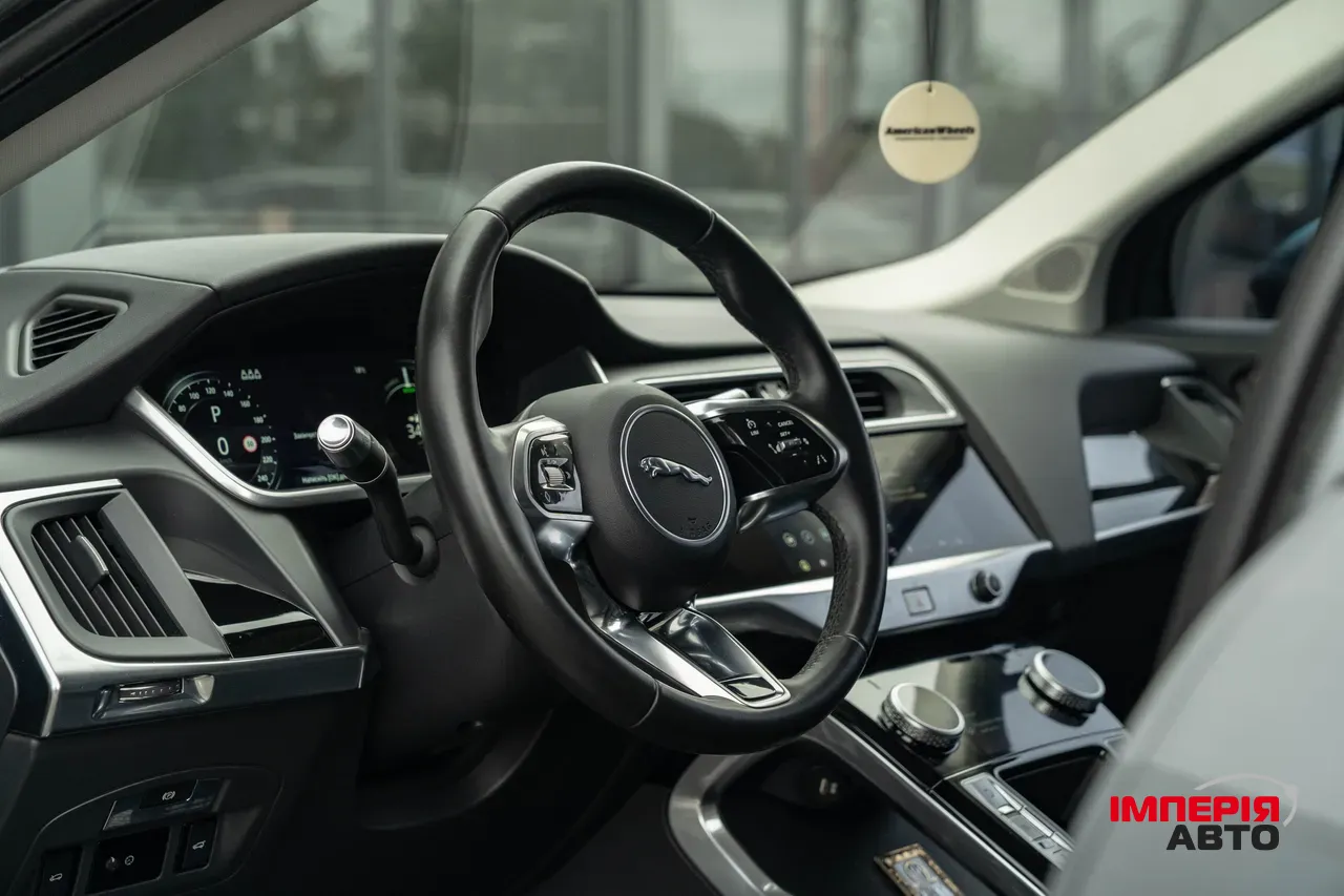 Jaguar I-Pace - фото 16