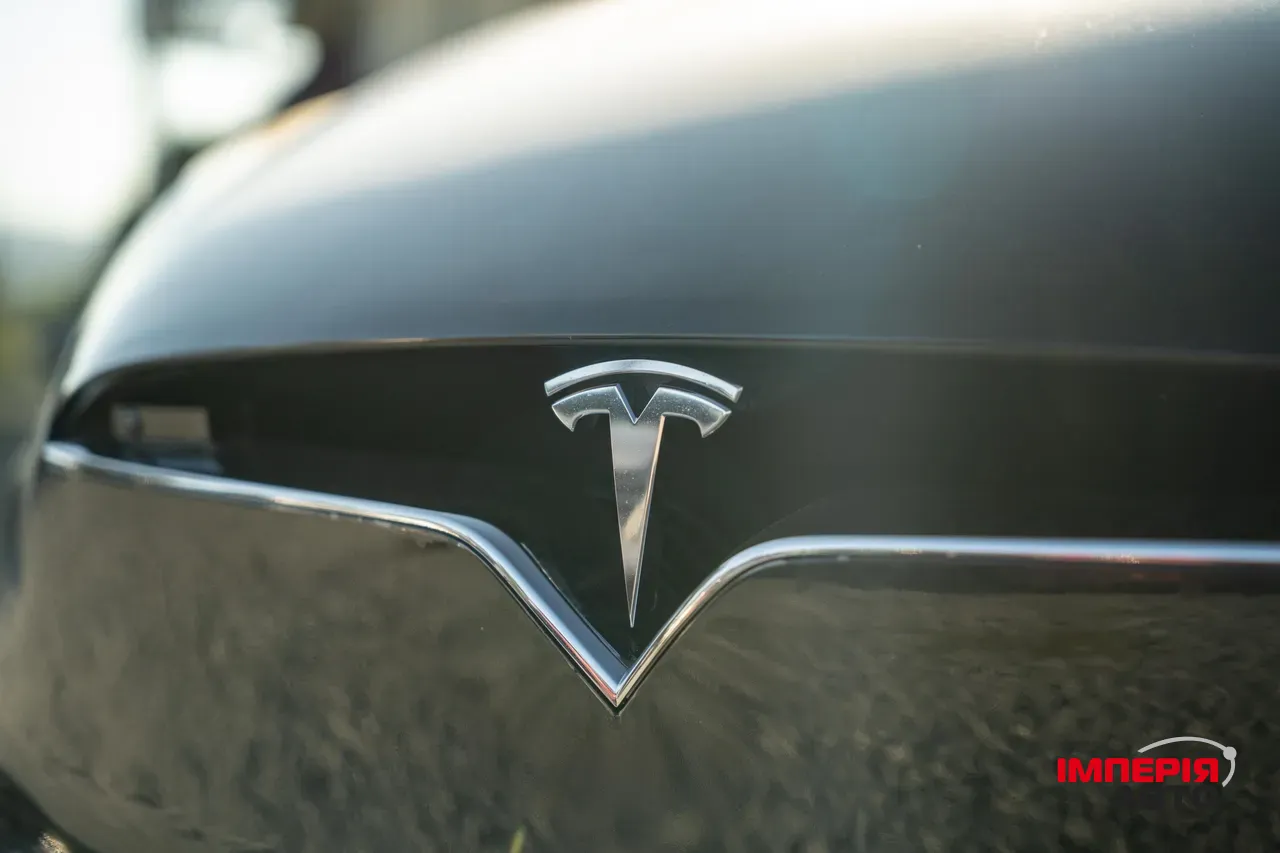 Tesla Model X - фото 15