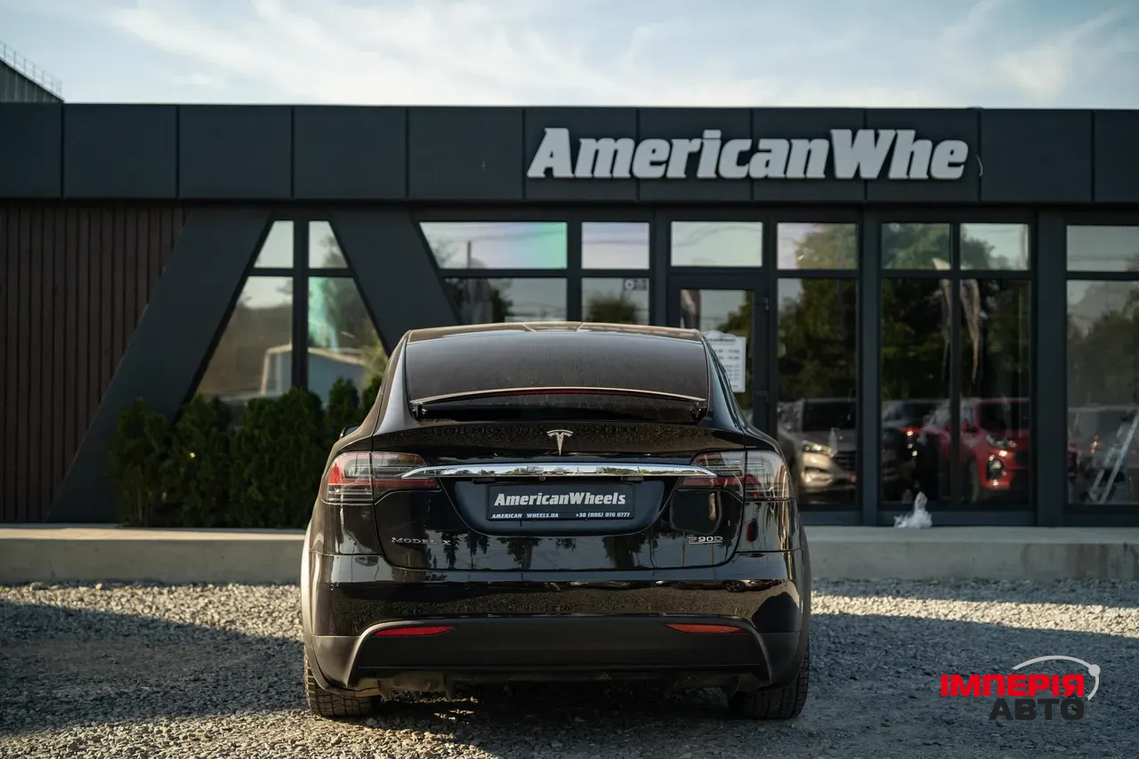 Tesla Model X - фото 6
