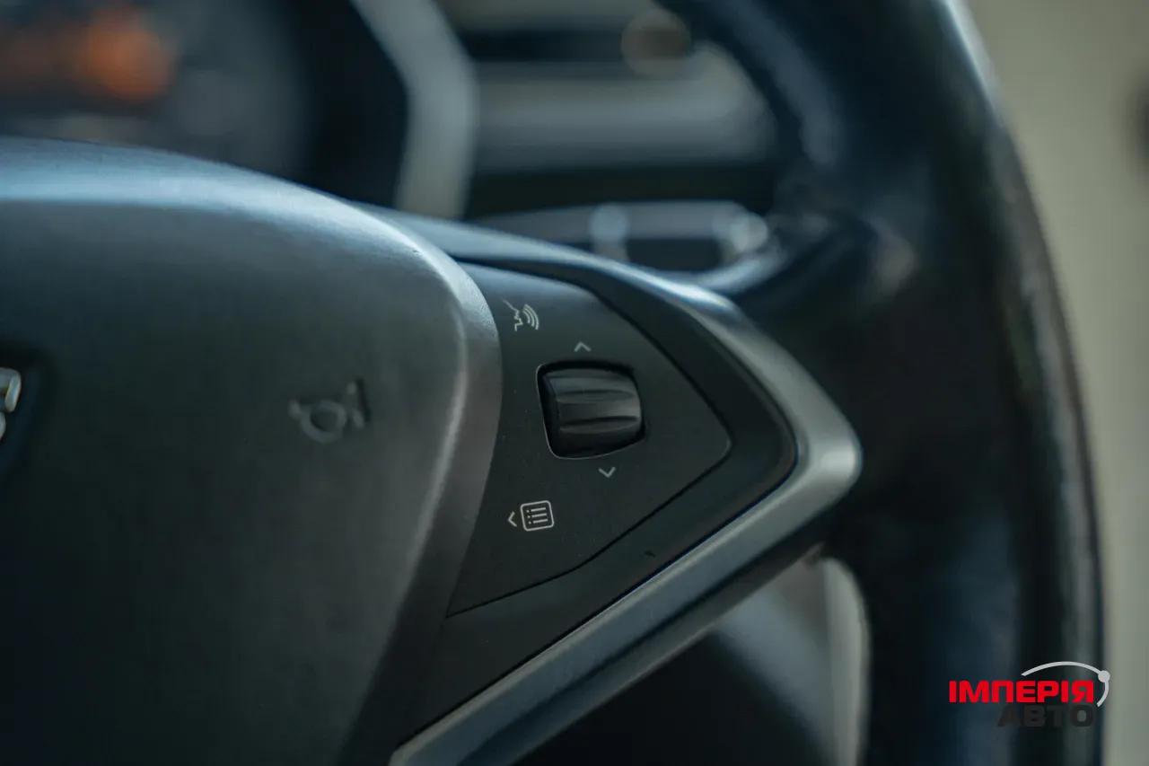 Tesla Model X - фото 30