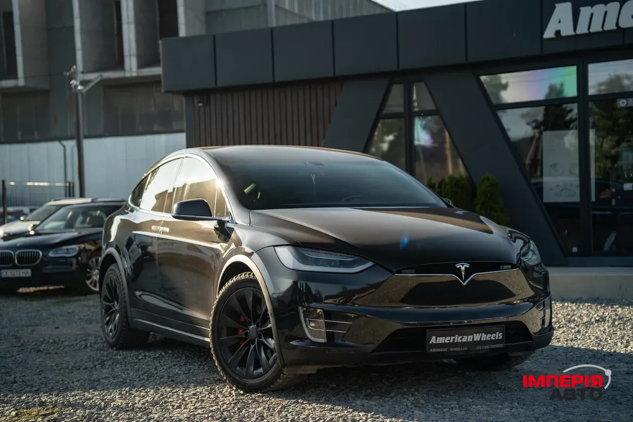 Tesla Model X - фото 9