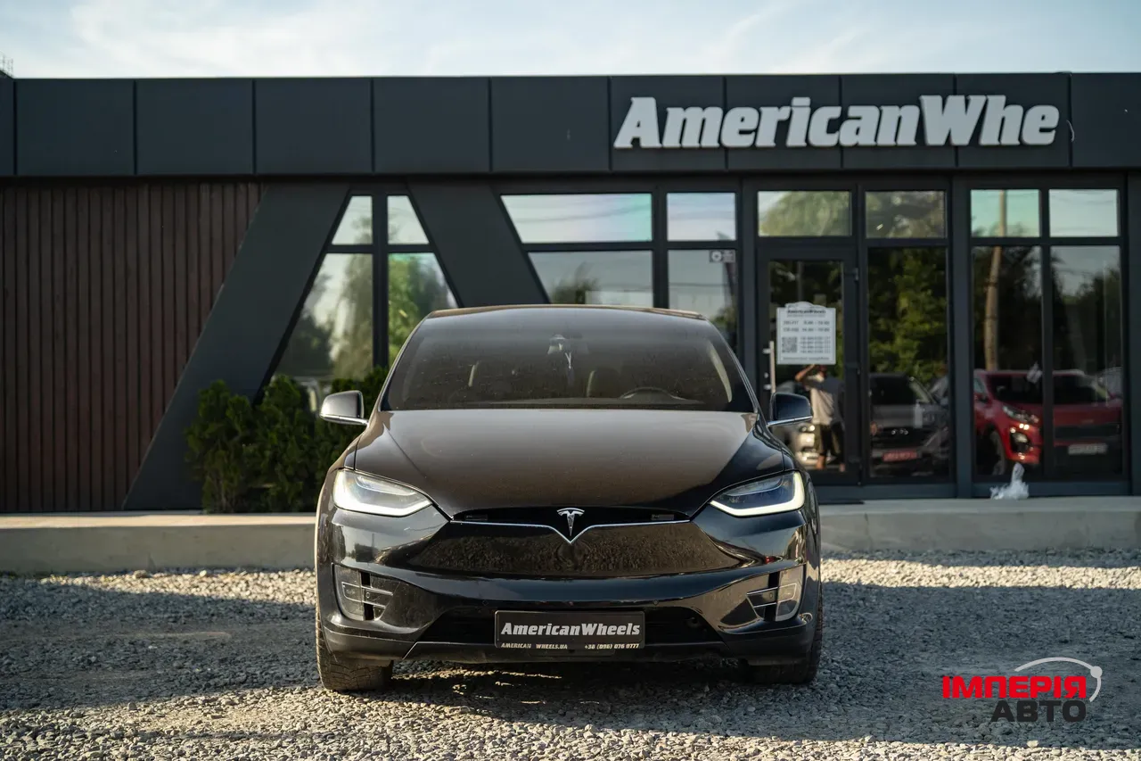 Tesla Model X - фото 2