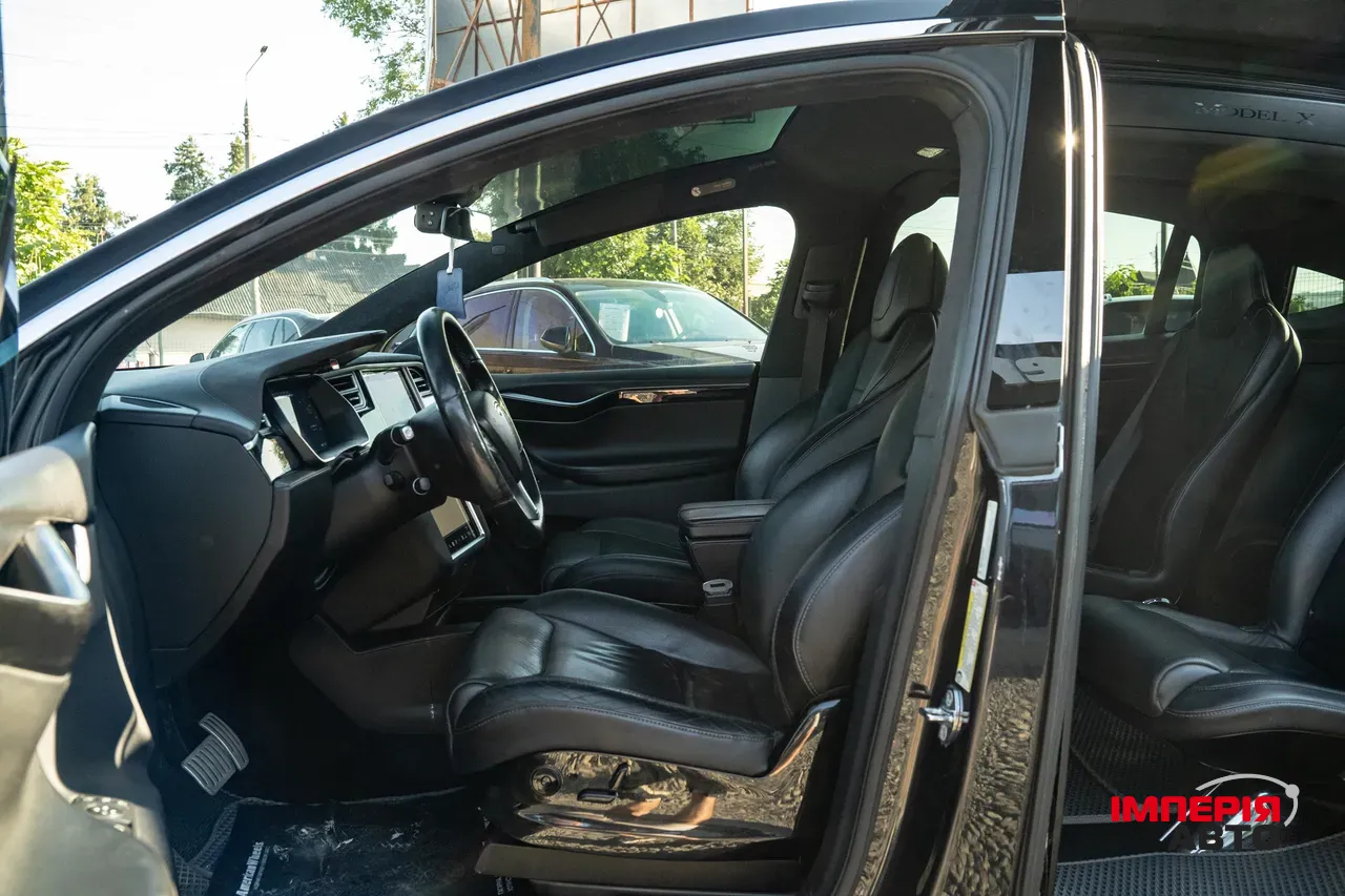 Tesla Model X - фото 23