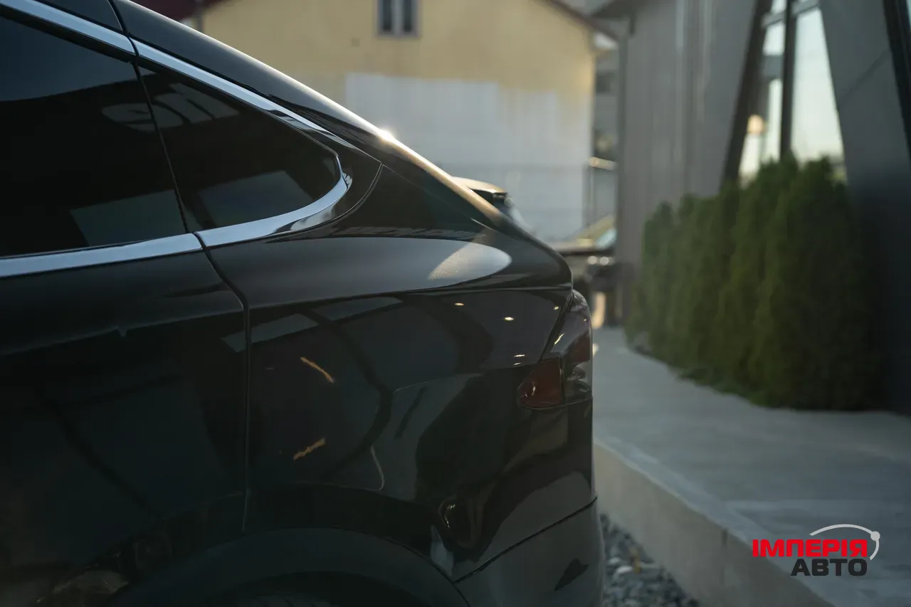 Tesla Model X - фото 18