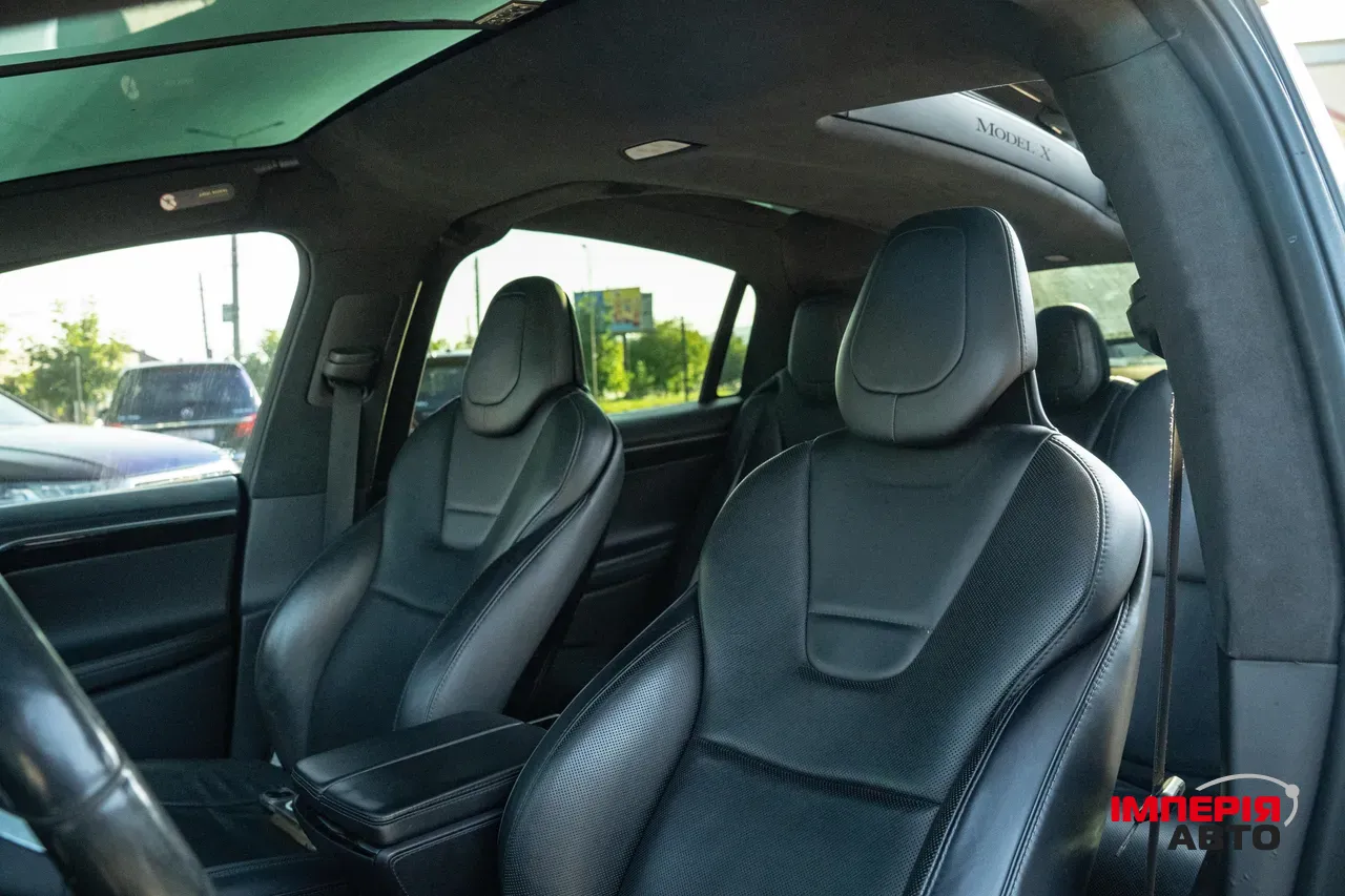 Tesla Model X - фото 37