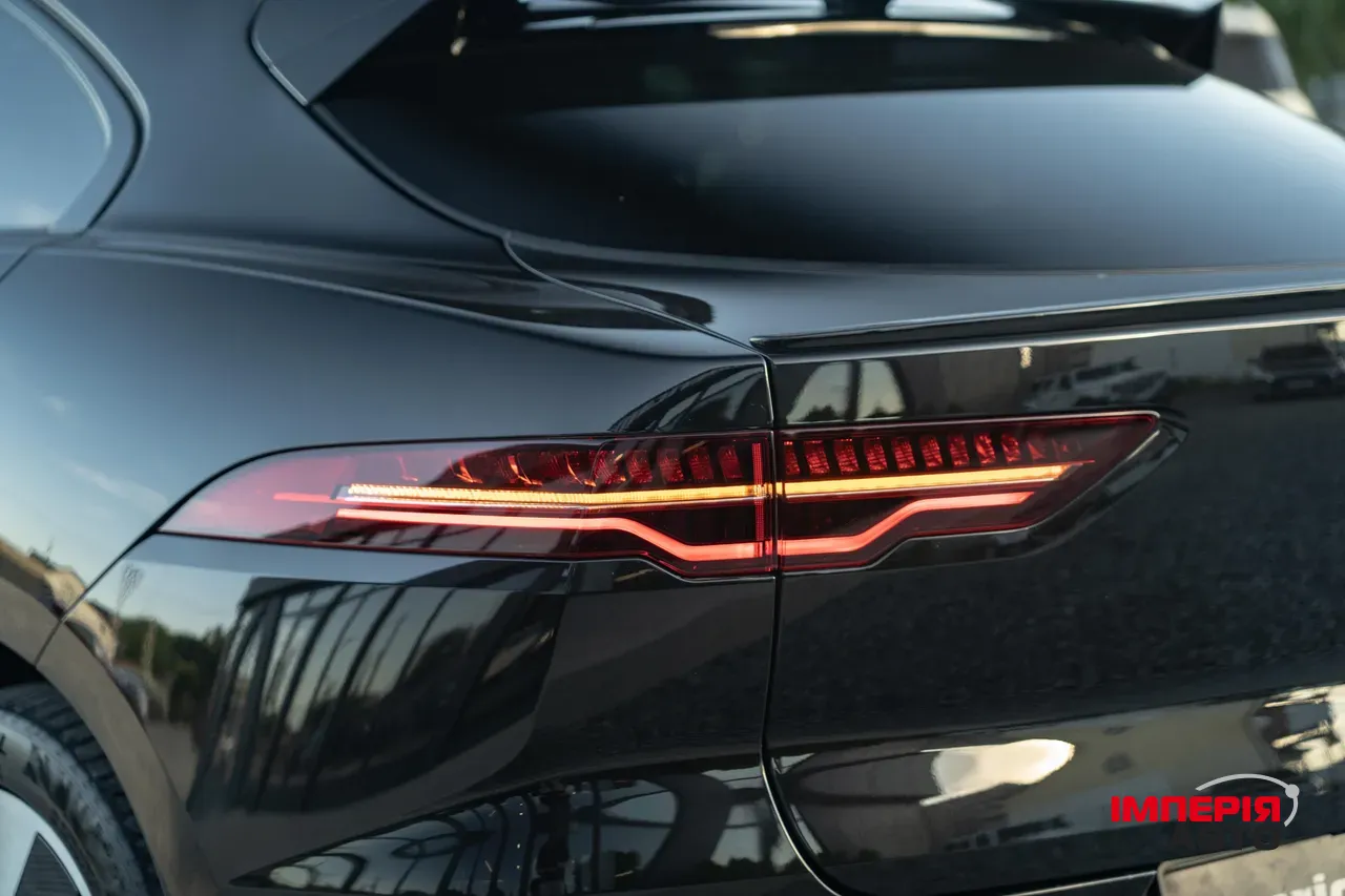 Jaguar I-Pace - фото 8