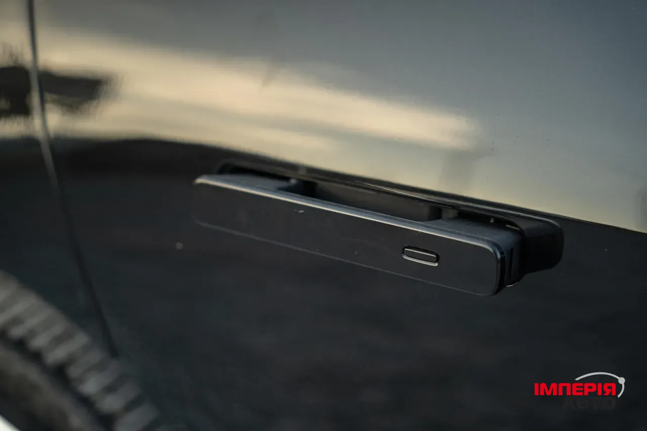 Jaguar I-Pace - фото 22