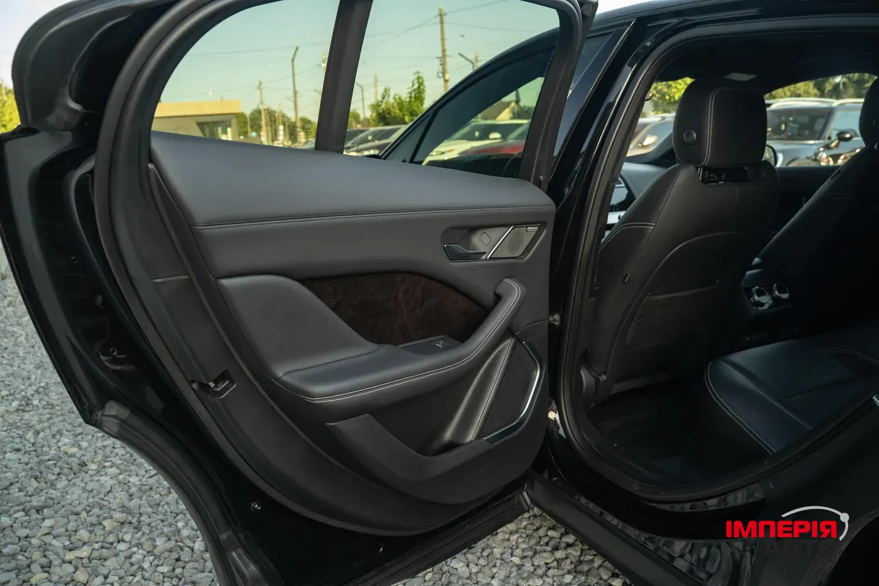 Jaguar I-Pace - фото 51