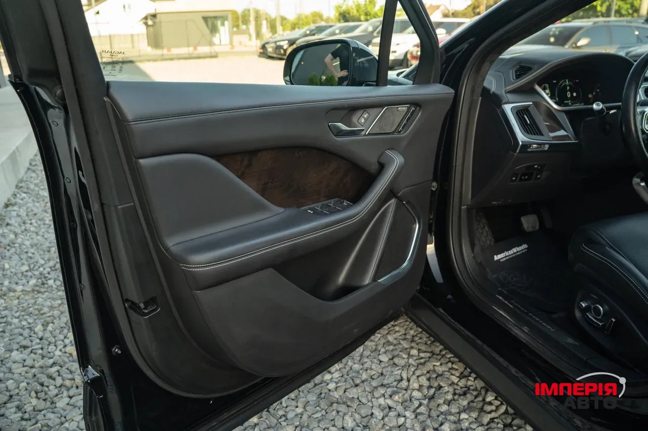 Jaguar I-Pace - фото 49