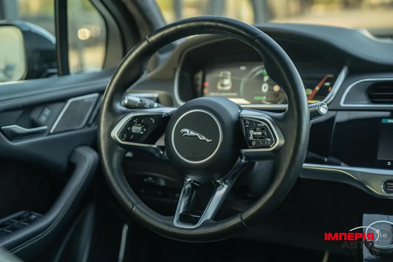 Jaguar I-Pace - фото 29