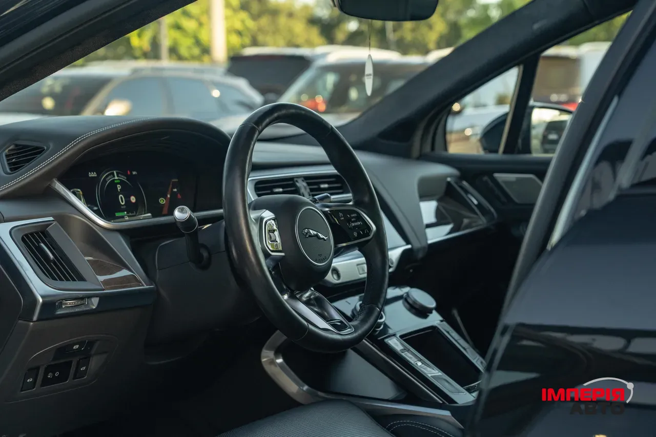 Jaguar I-Pace - фото 27