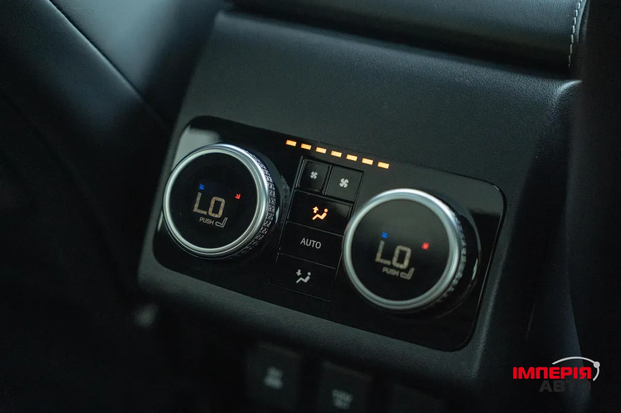 Jaguar I-Pace - фото 46