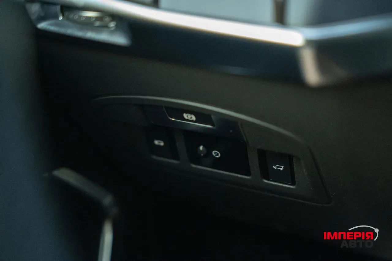 Jaguar I-Pace - фото 26