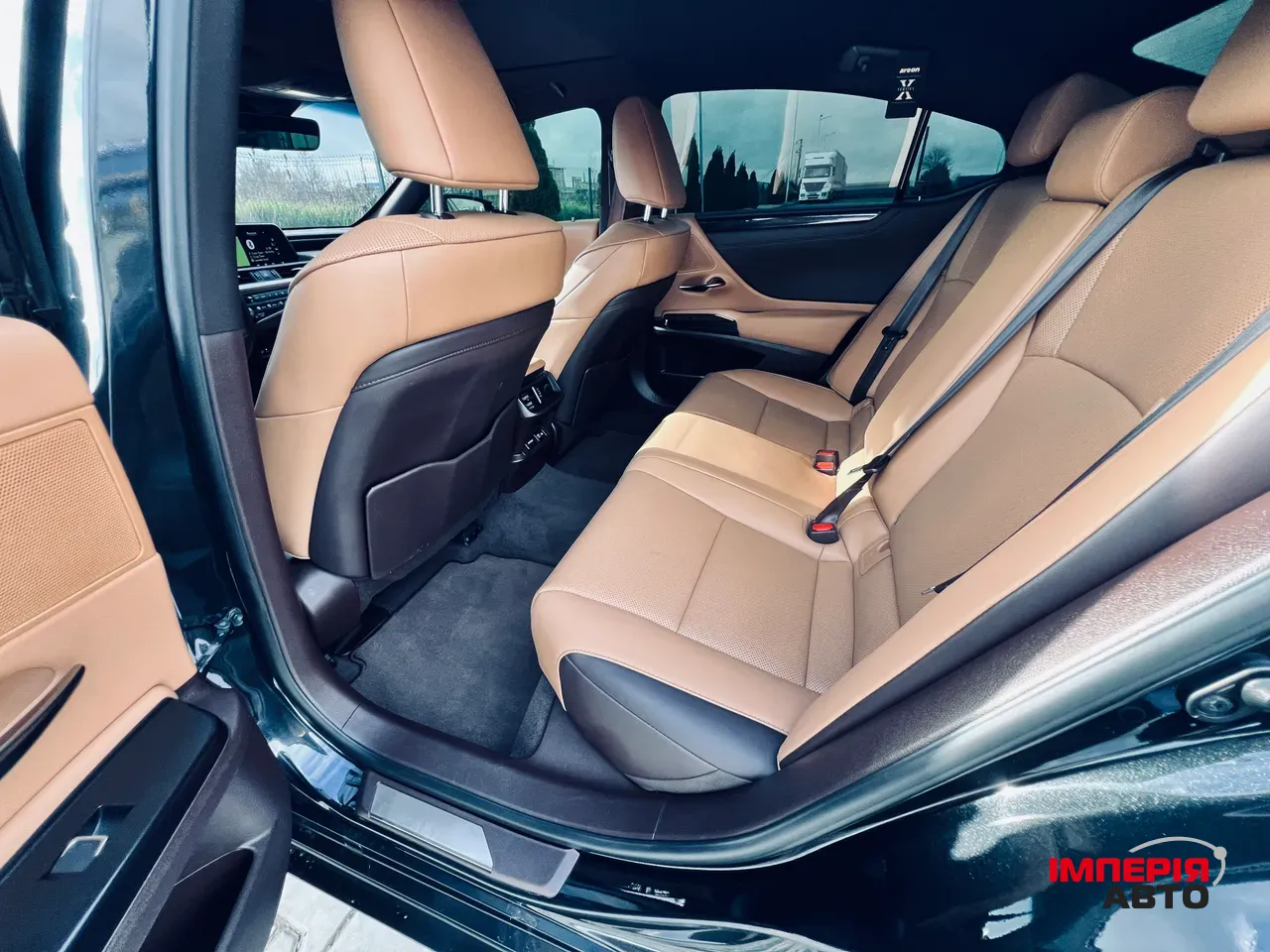 Lexus ES - фото 25