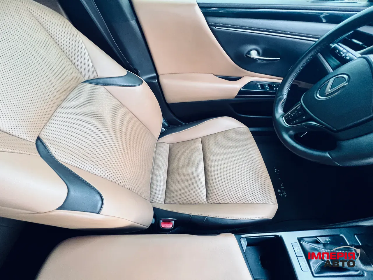 Lexus ES - фото 34