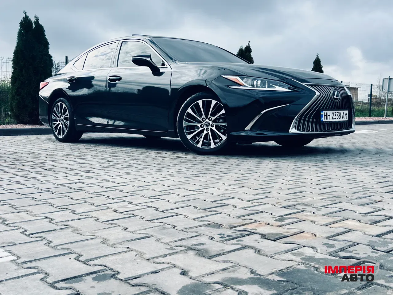 Lexus ES - фото 11