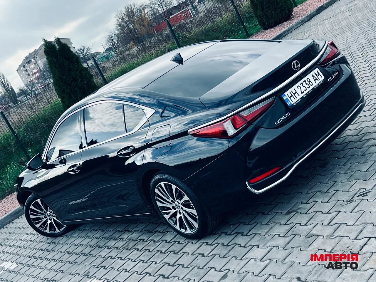 Lexus ES - фото 20