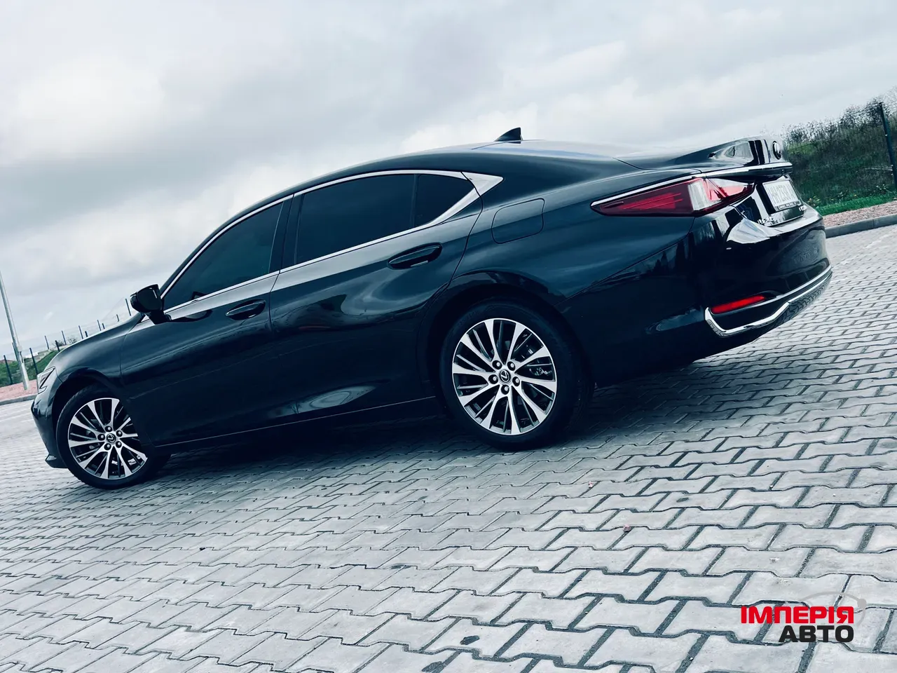 Lexus ES - фото 15