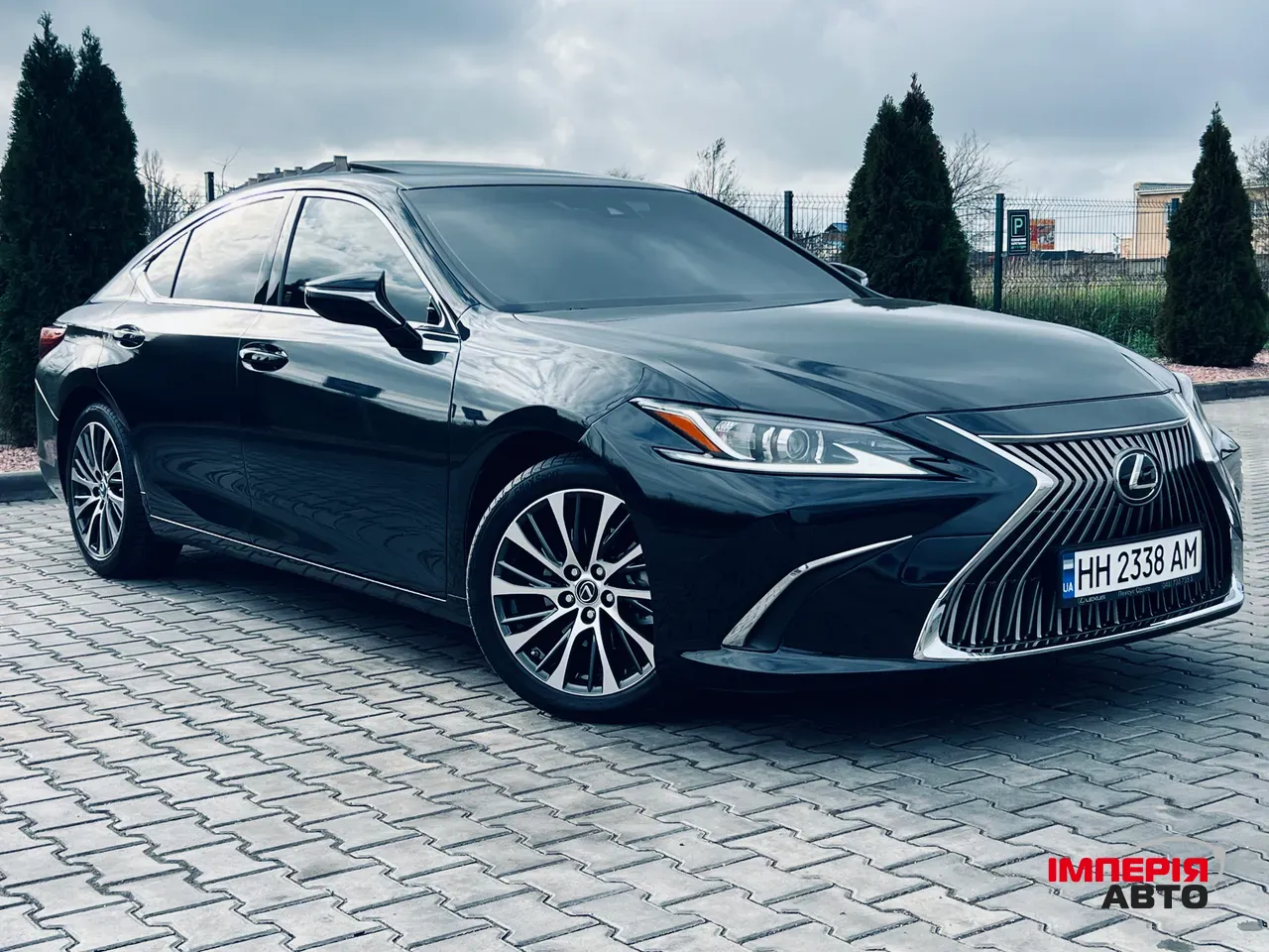 Lexus ES - фото 10