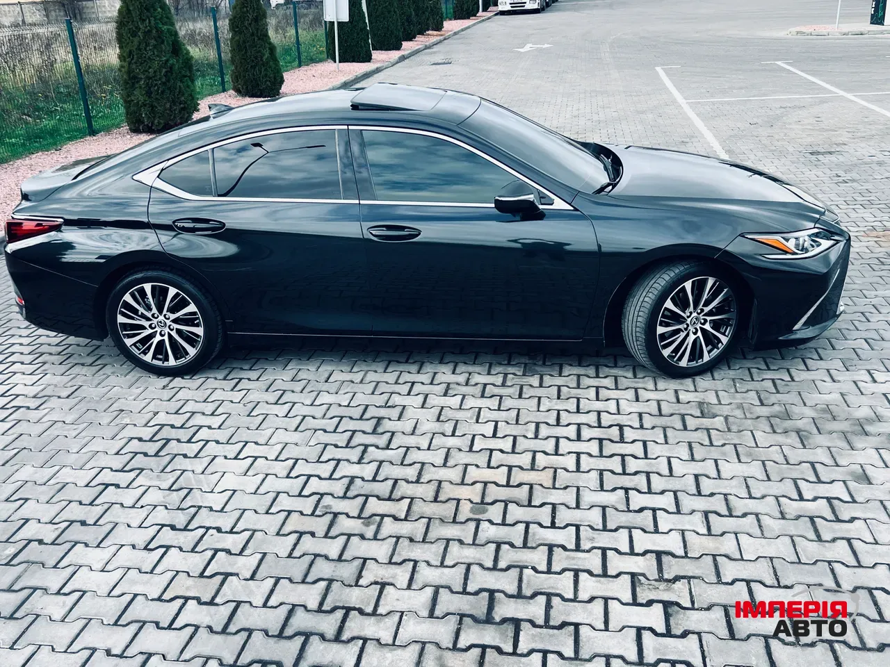 Lexus ES - фото 13