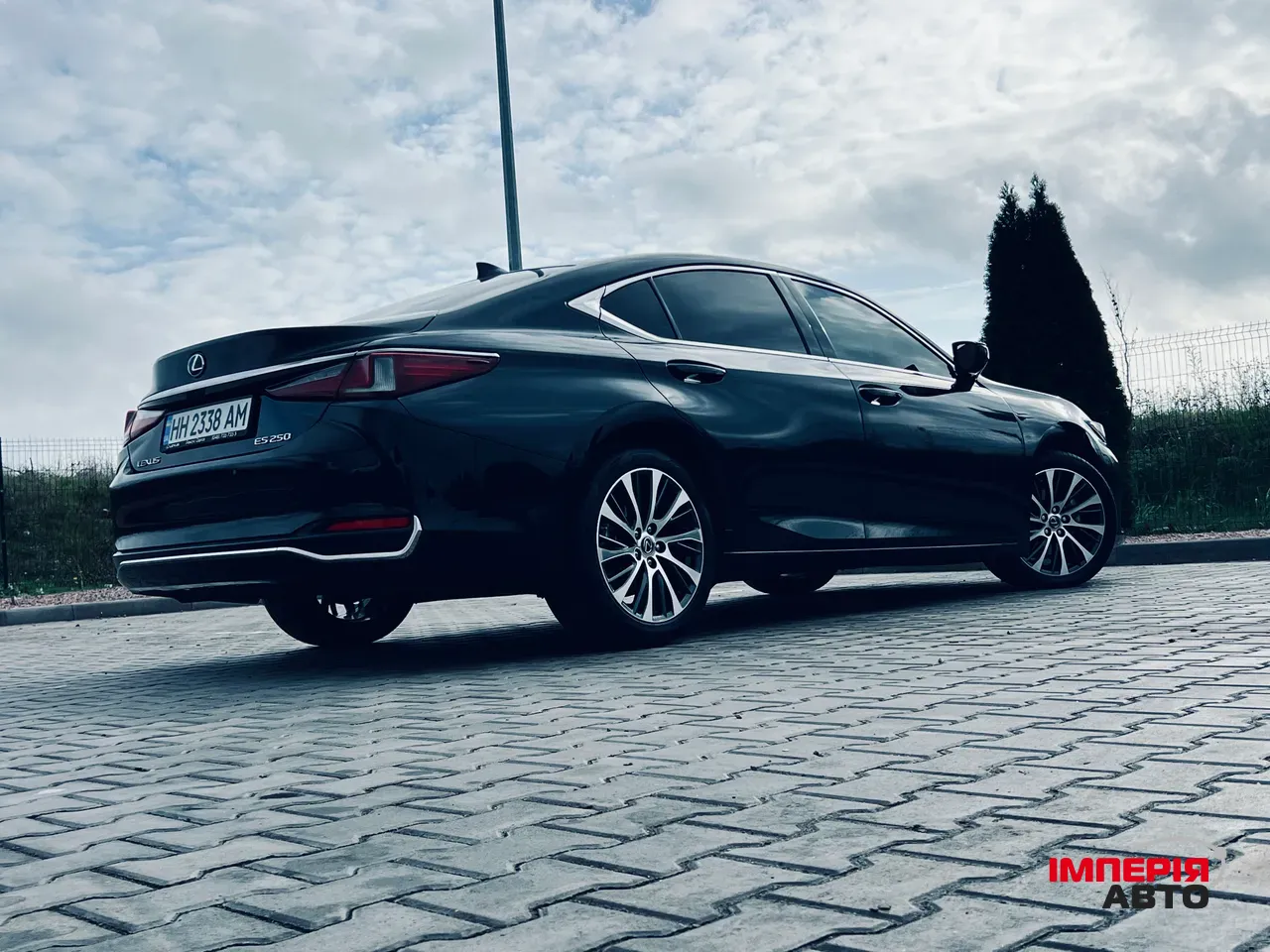 Lexus ES - фото 17