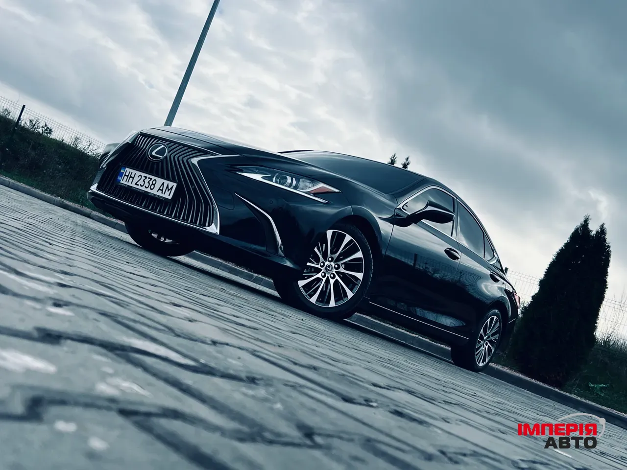 Lexus ES - фото 1