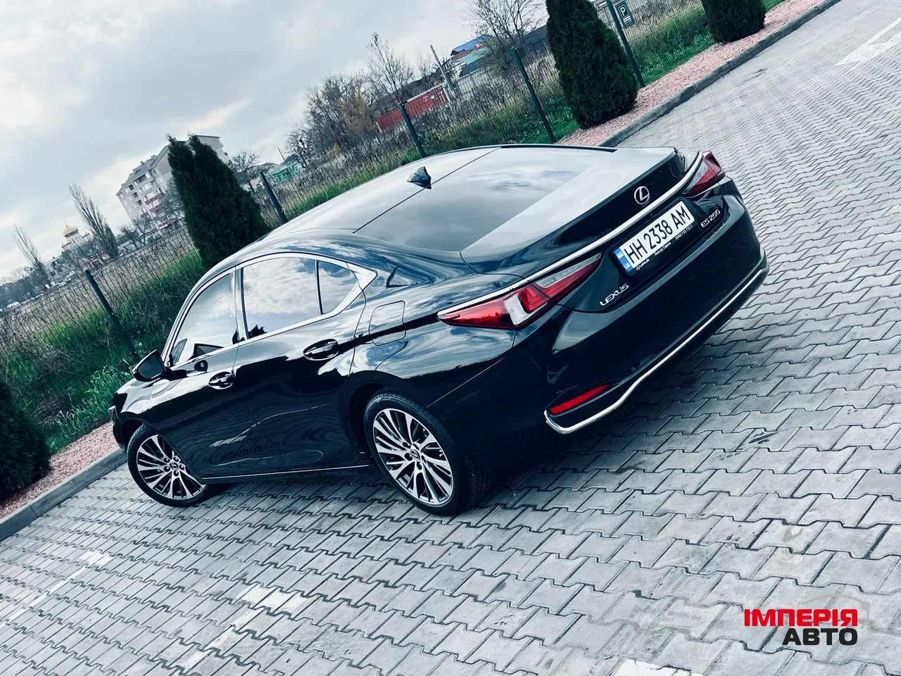 Lexus ES - фото 19