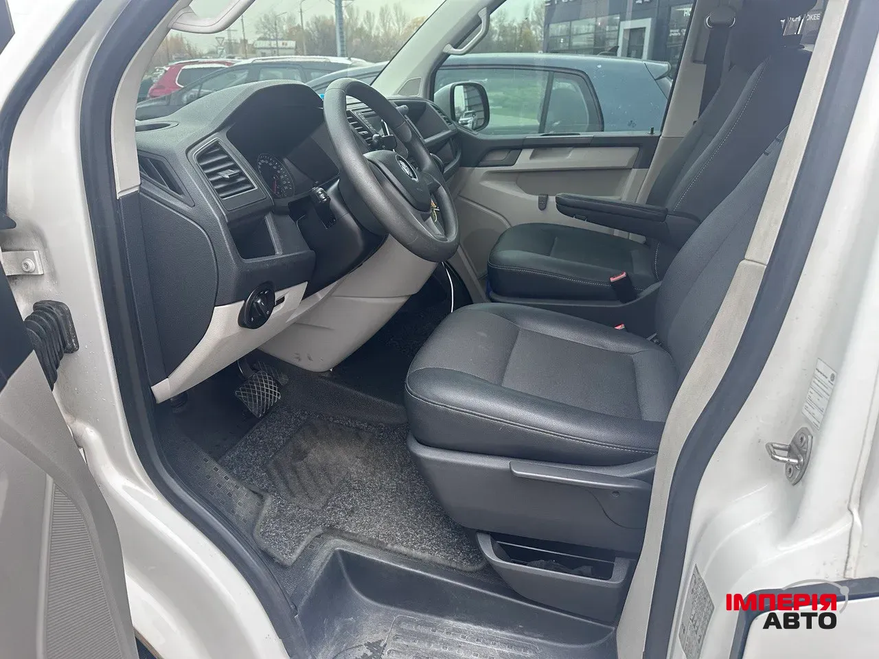 Volkswagen Transporter - фото 8