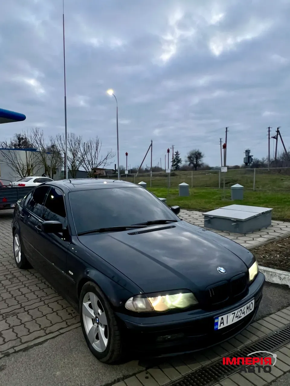 BMW 3 серії - фото 1