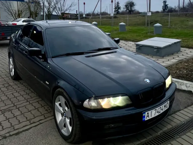 BMW 3 серії - фото 1