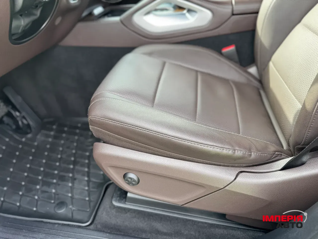 Mercedes-Benz GLE - фото 10