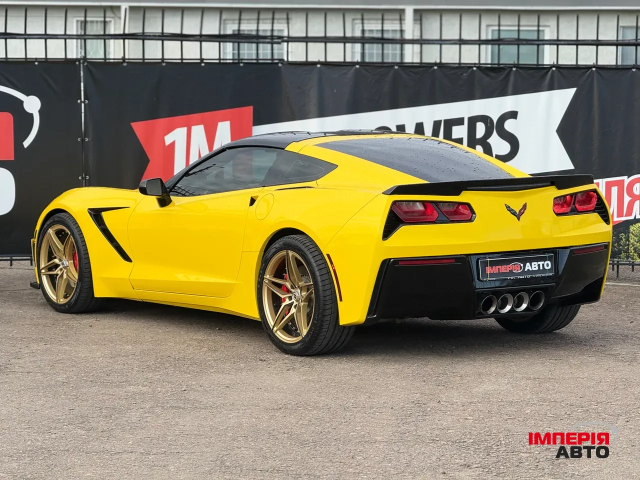 Chevrolet Corvette - фото 12