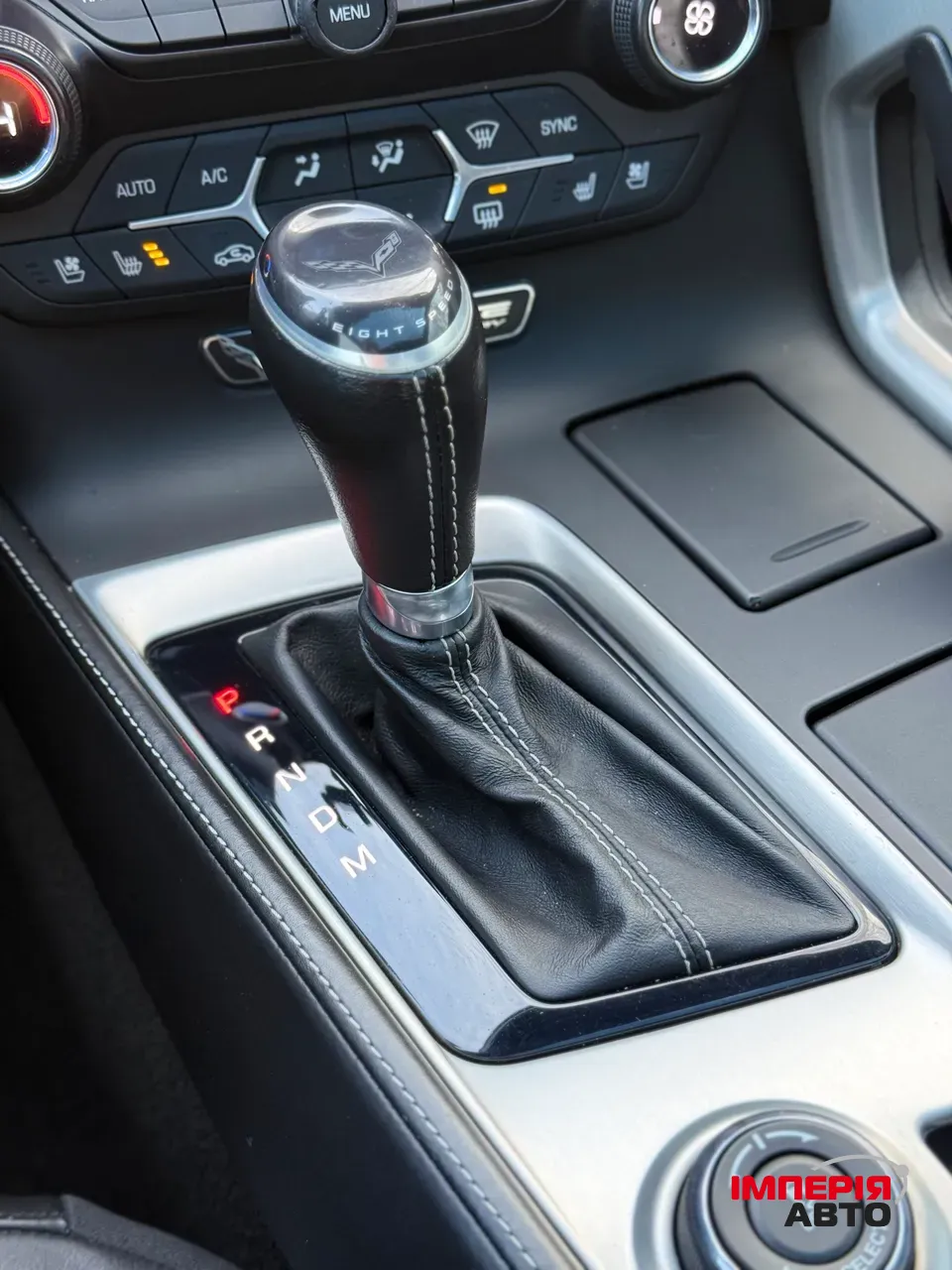 Chevrolet Corvette - фото 8