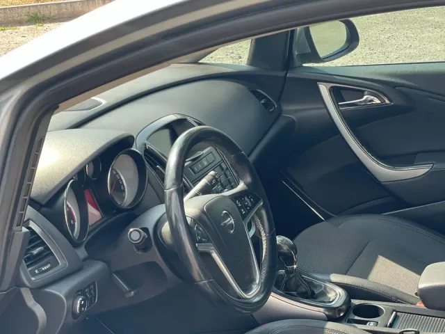 Opel Astra - фото 5