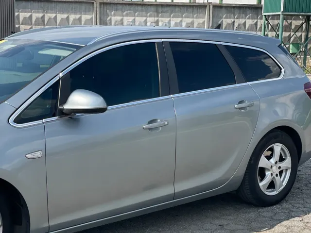 Opel Astra - фото 4