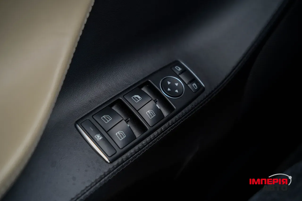 Tesla Model S - фото 15