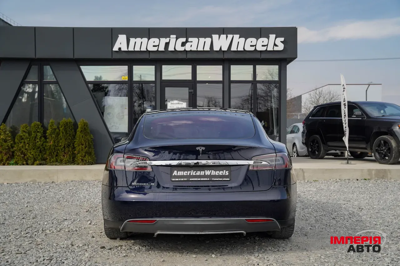 Tesla Model S - фото 6