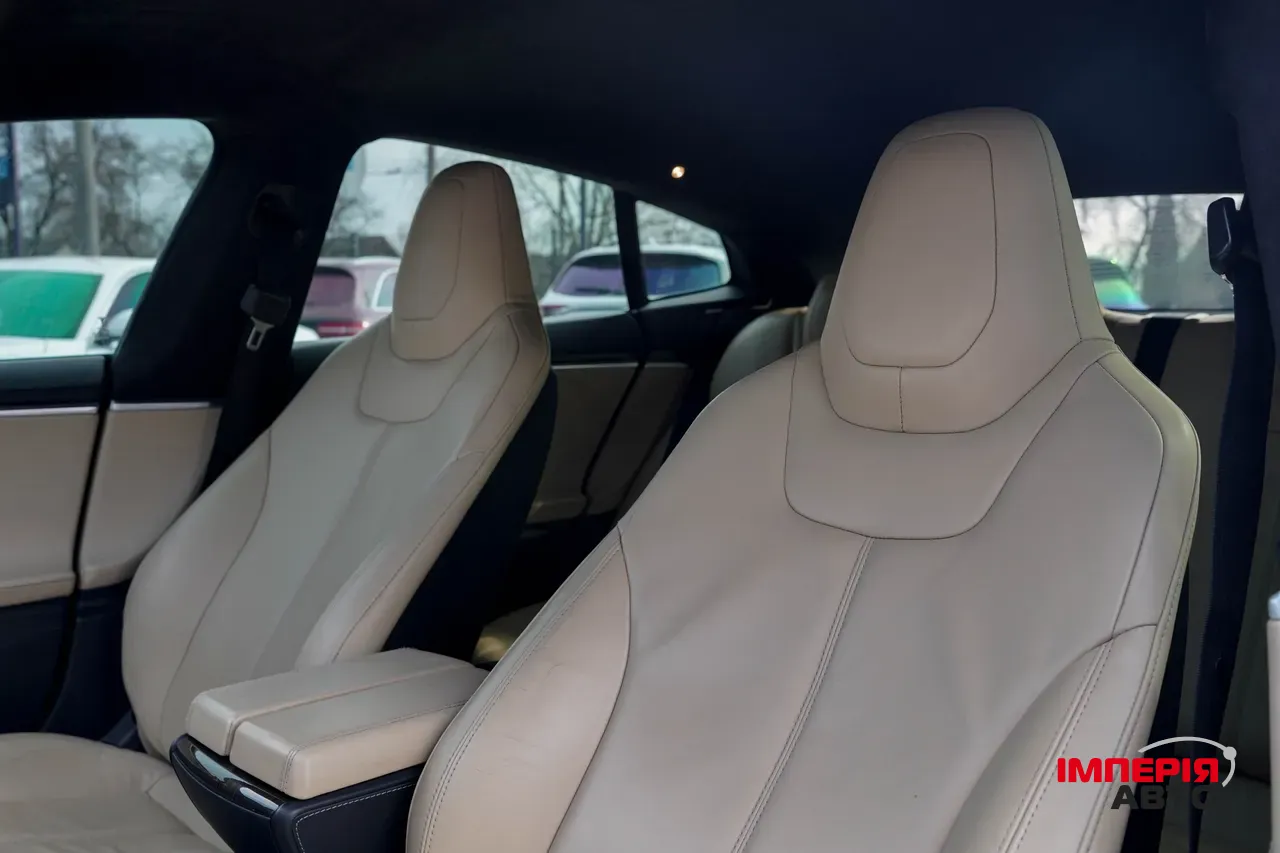 Tesla Model S - фото 26
