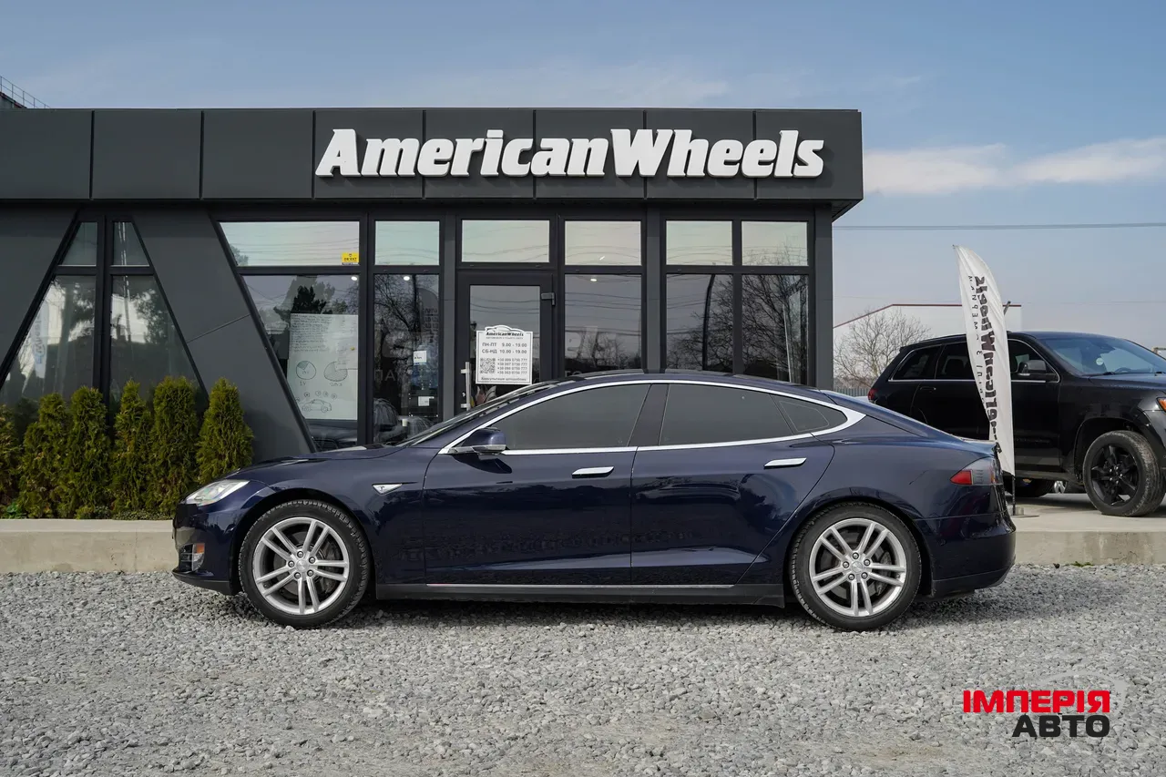 Tesla Model S - фото 4