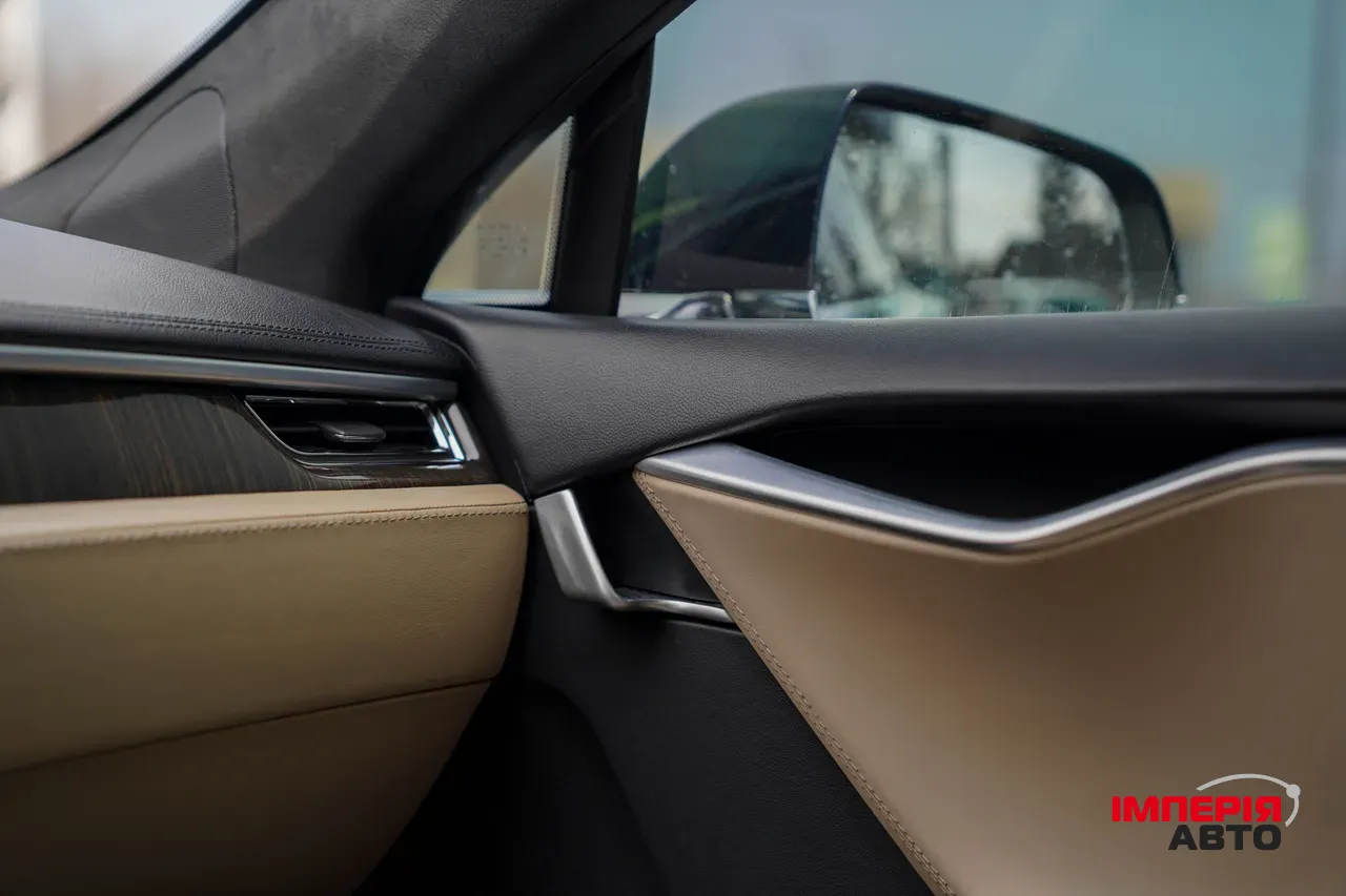 Tesla Model S - фото 25
