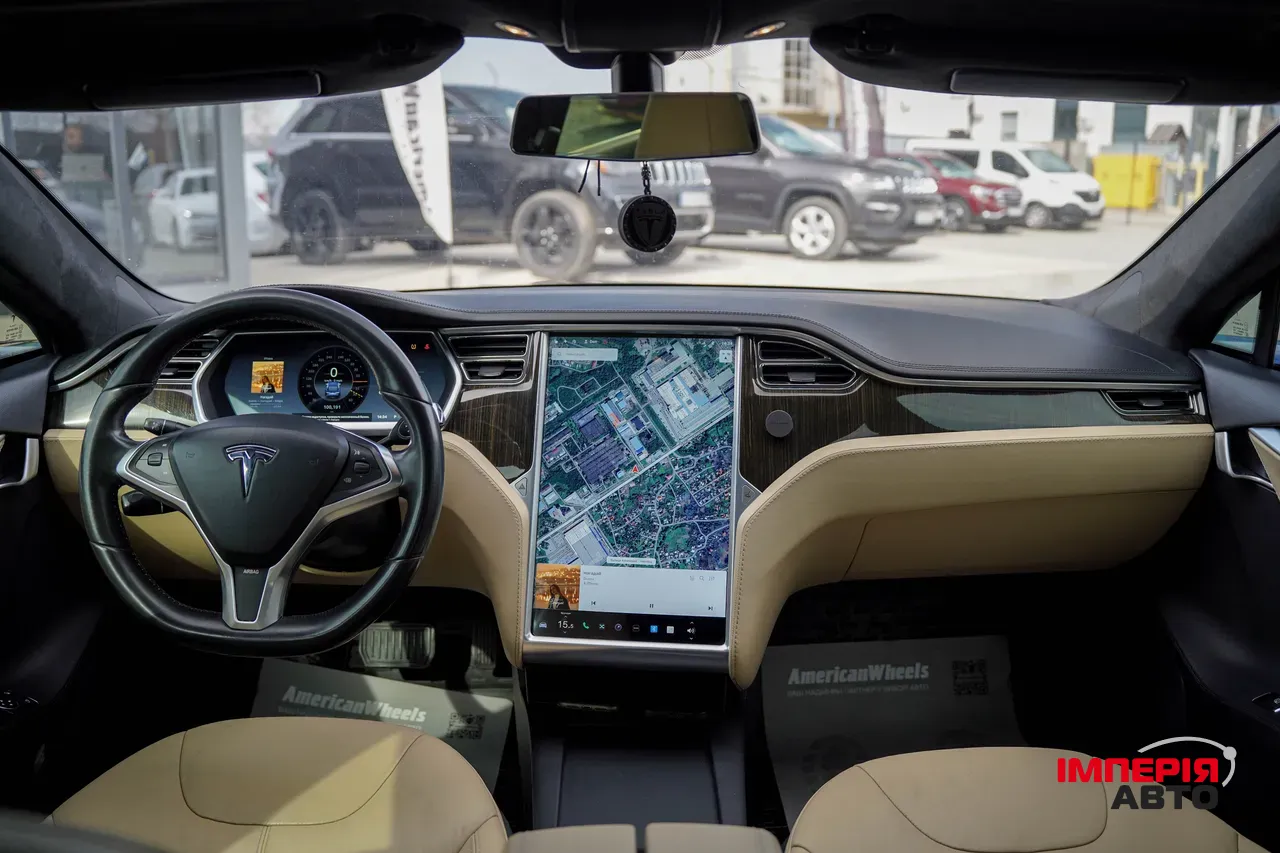 Tesla Model S - фото 17