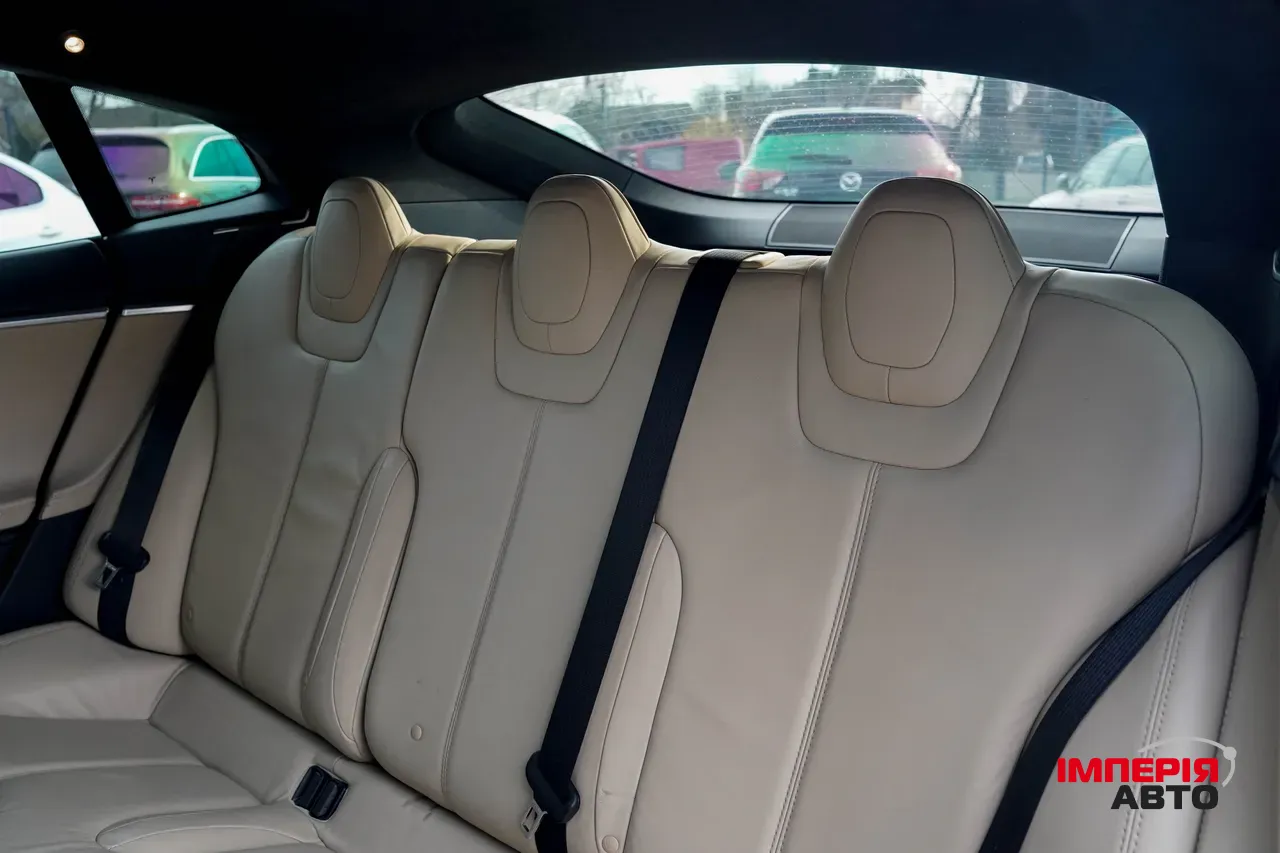 Tesla Model S - фото 28