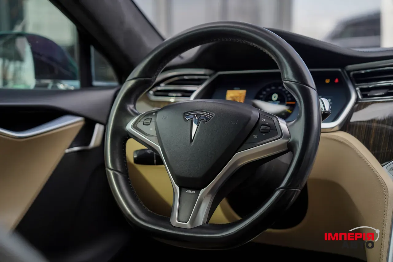 Tesla Model S - фото 18
