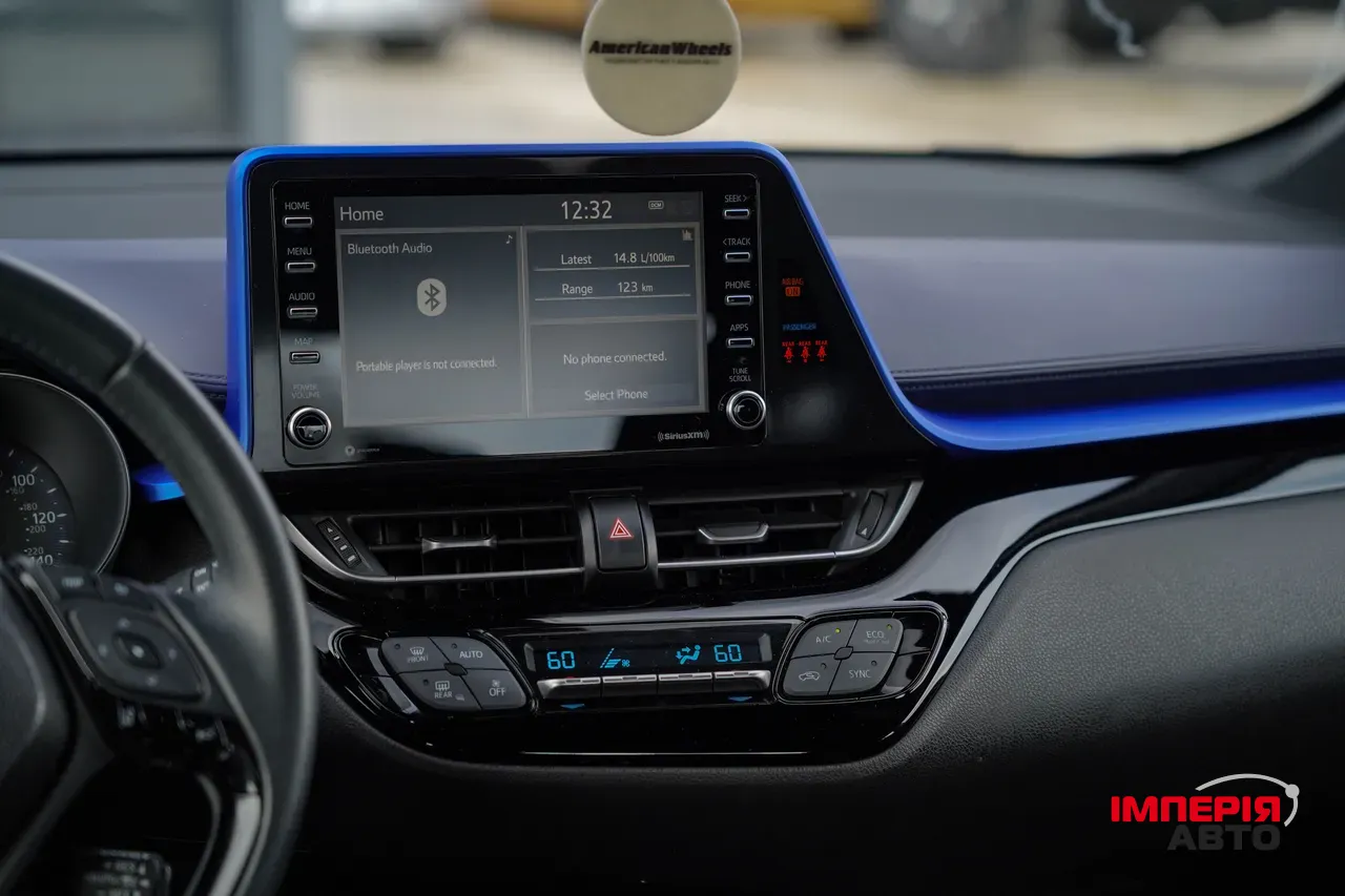 Toyota C-HR - фото 24