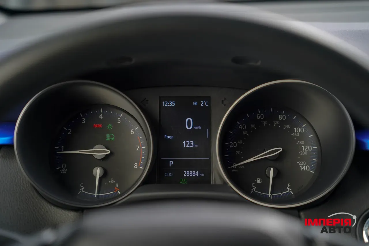 Toyota C-HR - фото 21