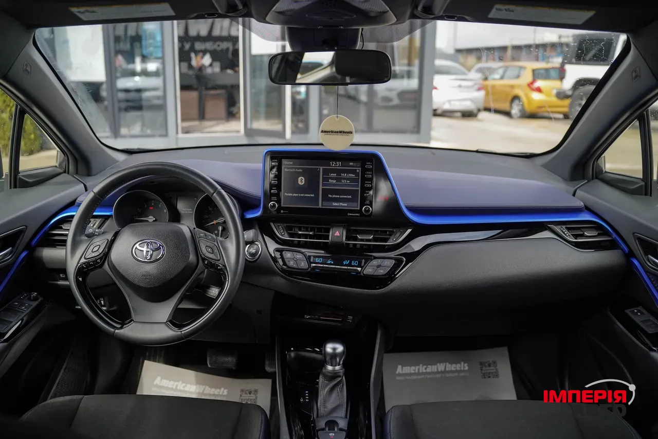 Toyota C-HR - фото 19